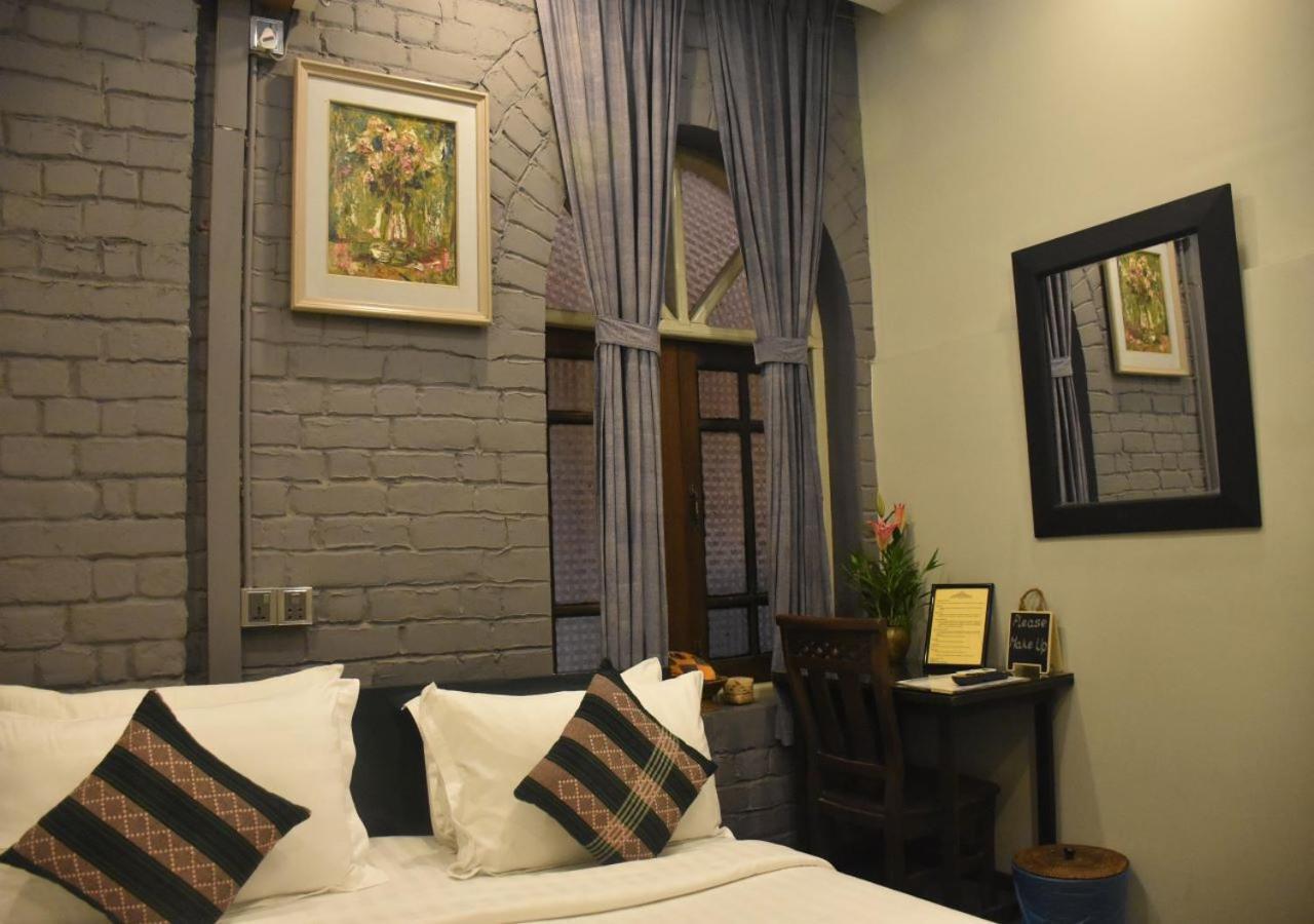 โฮเต็ลแอทย่างกุ้งเฮอริเทจ Hotel ภายนอก รูปภาพ