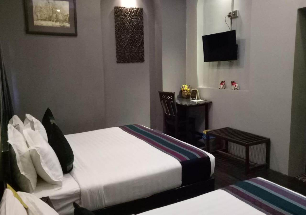 โฮเต็ลแอทย่างกุ้งเฮอริเทจ Hotel ภายนอก รูปภาพ